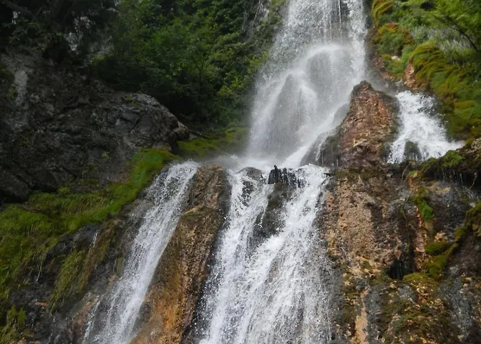 το φαραγγι του παρνασσου Tithoréa