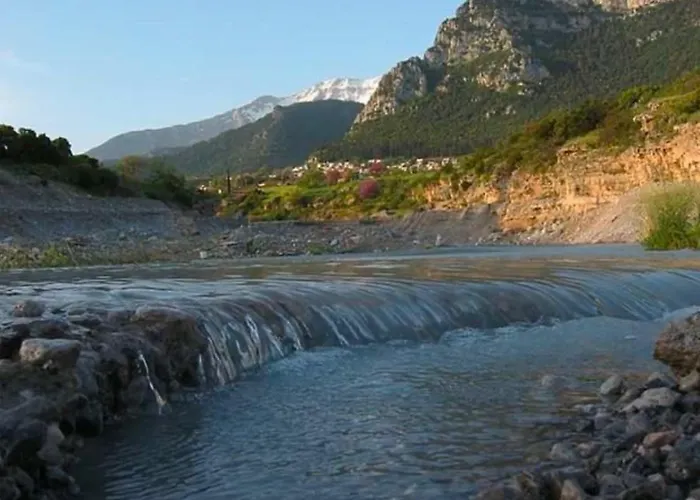 το φαραγγι του παρνασσου *
