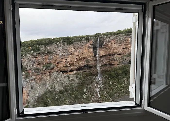 το φαραγγι του παρνασσου Tithoréa